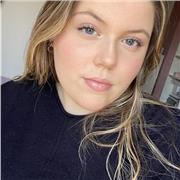 Estudiante imparte clases particulares a estudiantes de primaria y ESO